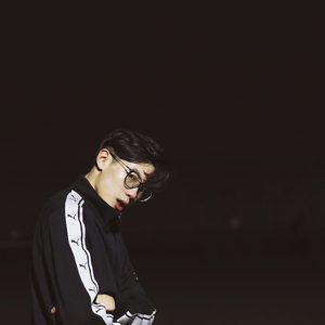 瑞士家庭乱伦图片成视频
